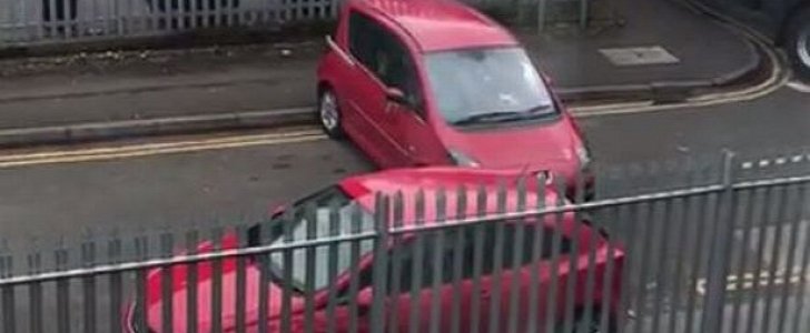 Viral video shows the world's first "1,600-point turn"