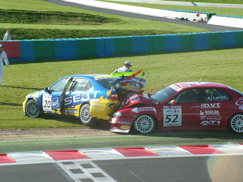 Crash at 2005 Magny-Cours