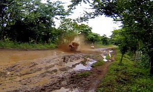 Yamaha Raptor 700R Crashes Very Hard in the Mud