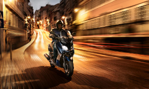 Yamaha Reveals 2010 X-MAX 250 and 125 Scooters