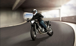 Yamaha XT660X Starring in Welcome To The Punch 2012 Movie