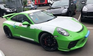 Yellow Green 2018 Porsche 911 GT3 Looks Savage in Australia