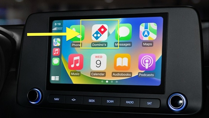 CarPlay integration for Domino's app