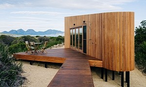You Deserve a Prefabricated "Studio" Beach House: Off-Grid Living With Minimal Footprint