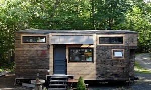 Young Couple Builds Their Own Cozy Home on Wheels for $30,000