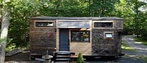 Young Couple Builds Their Own Cozy Home on Wheels for $30,000