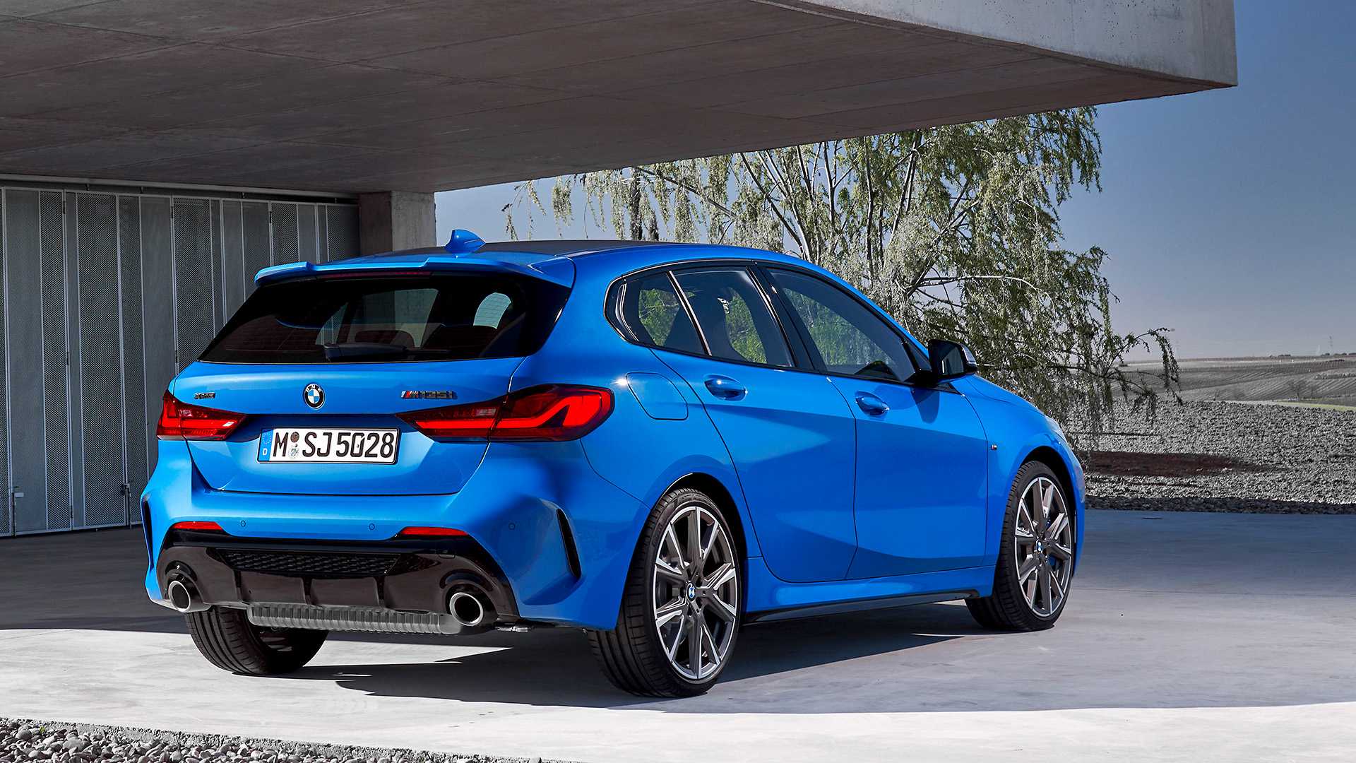 2020 BMW 1 Series Review - autoevolution