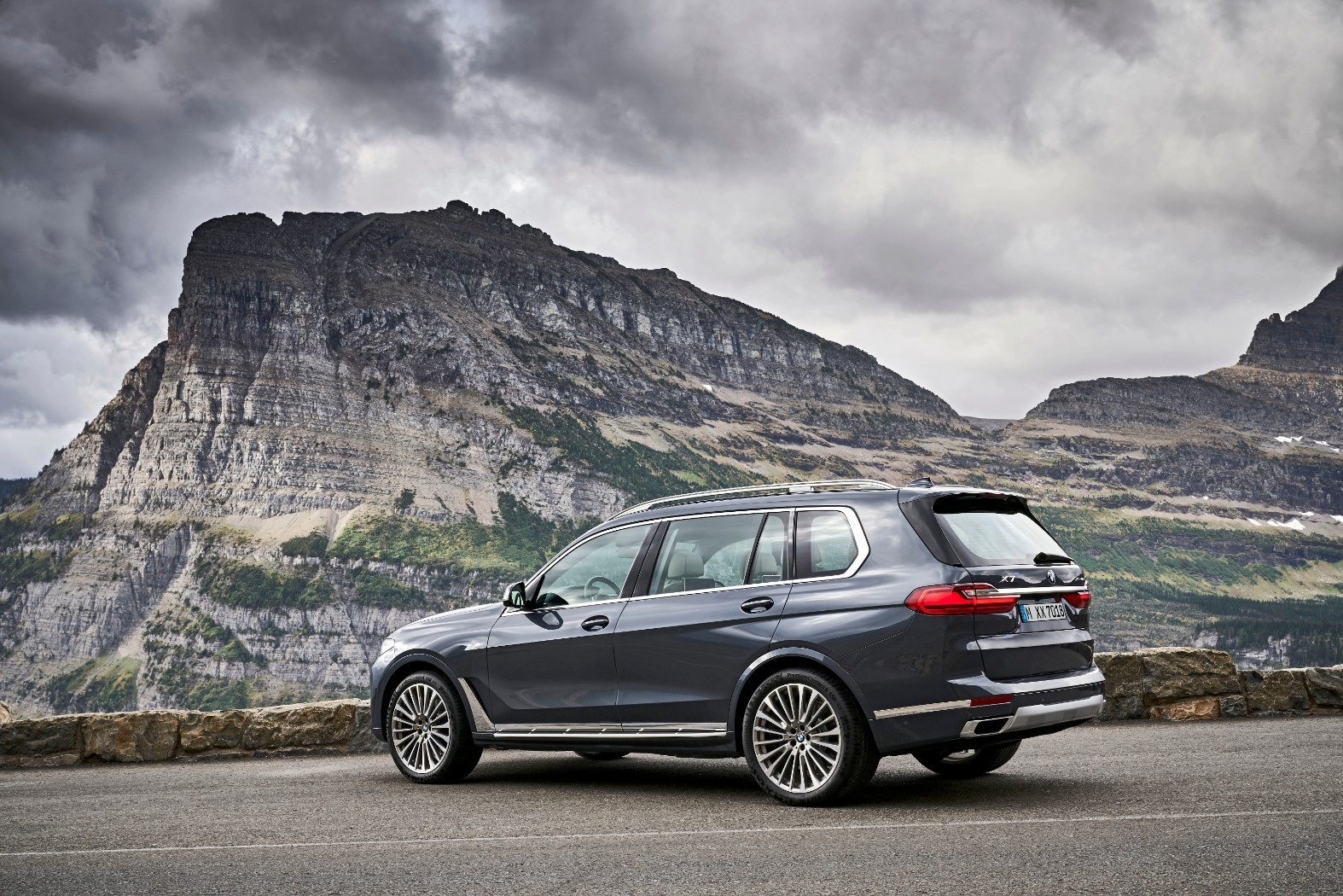 2020 BMW X7 Review -