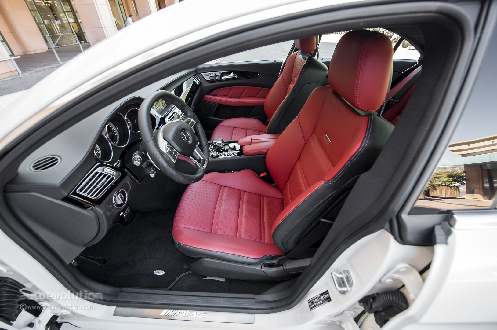 2014 Mercedes Benz Cls63 Amg 4matic Review Autoevolution