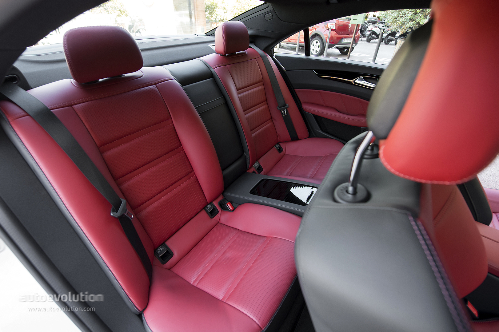 2014 Mercedes Benz Cls63 Amg 4matic Review Autoevolution