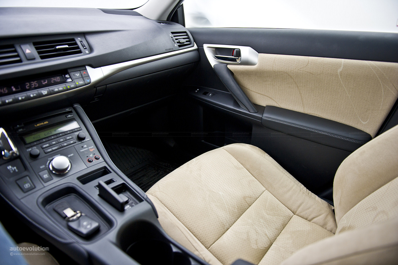 Lexus Ct 200h Review Autoevolution