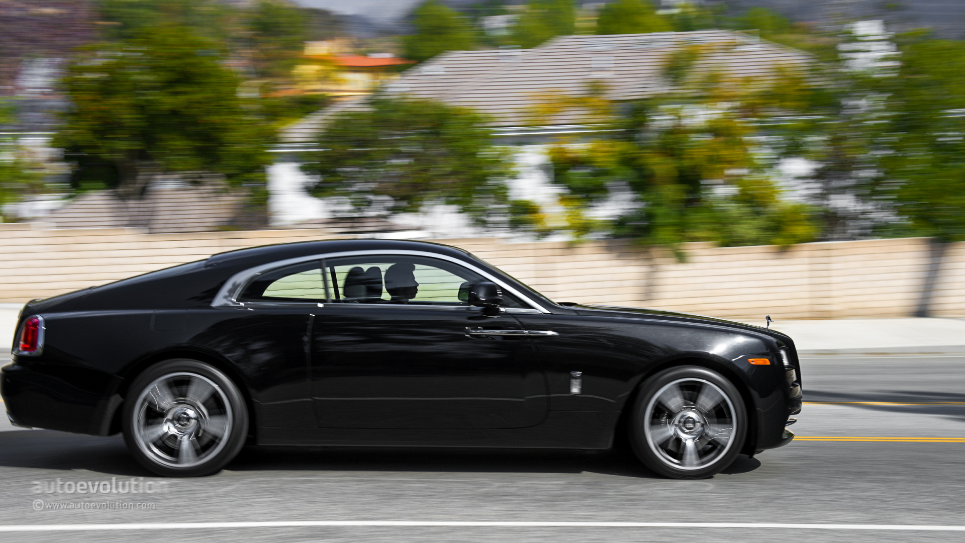 rolls royce wraith review 2014_6
