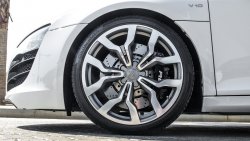 AUDI R8 V10 Spyder front wheel