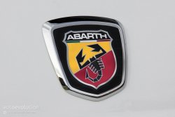 2015 Fiat 500C Abarth badge