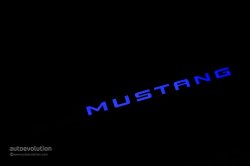 2015 FORD Mustang illuminated door sill