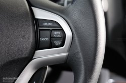 Honda CR-Z cruise control buttons