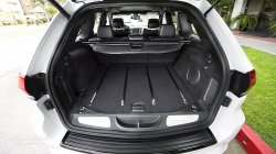 2014 JEEP Grand Cherokee SRT luggage compartment