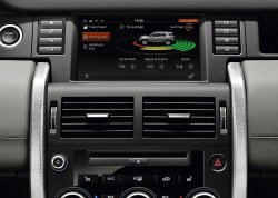 2015 Land Rover Discovery Sport infotainment system