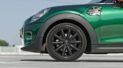 2015 MINI Cooper front wheel