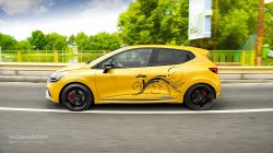 RENAULT Clio RS 200 at speed