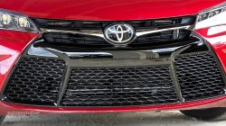 2015 Toyota Camry front fascia spindle grille