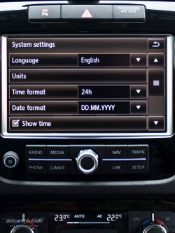 2010 Volkswagen Touareg display screen
