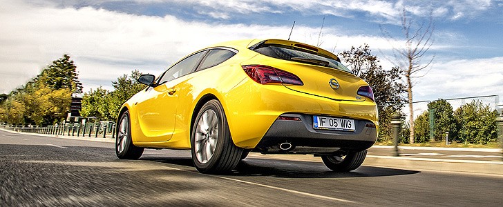 OPEL Astra GTC Review (Page 2) - autoevolution