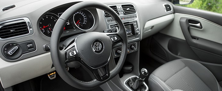 2014 VOLKSWAGEN Polo Facelift - Page - 1